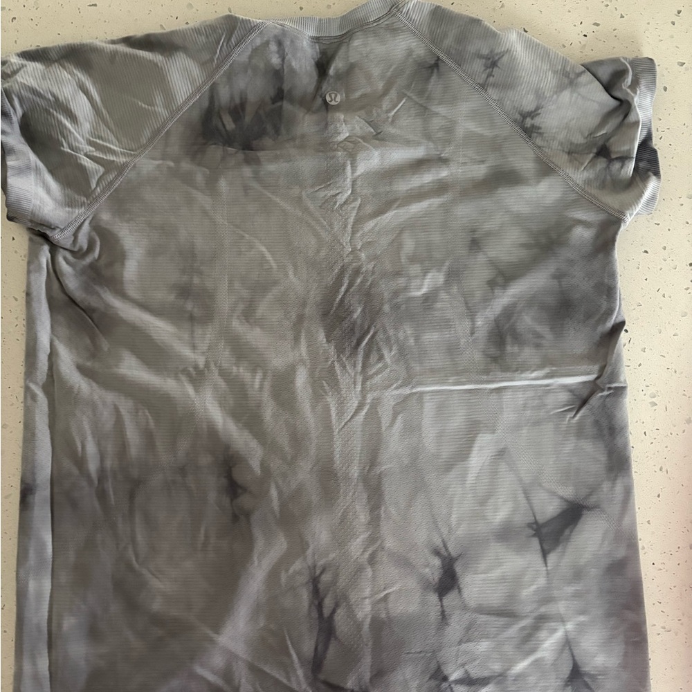 Lululemon Running Tech Tee - Picture 2 of 3